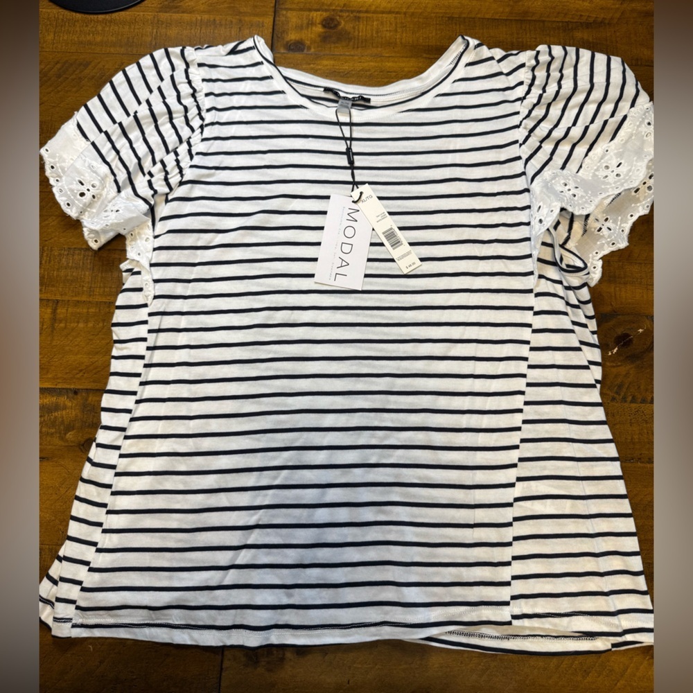 Tahari Blouse Black White Striped Ruffle Short Sleeve‎ NWT size XL